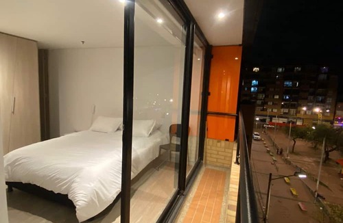 Chapinero Apartment | ILLUMINATED WITH BALCONY WIFI GYM CHAPINERO