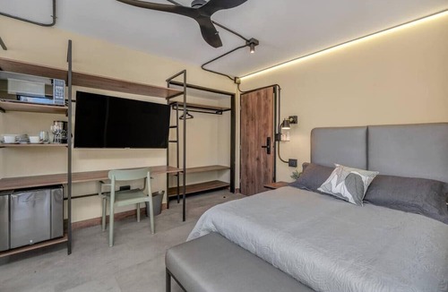 Villa Nueva Apartment | Plaza botero loft in downtown near Metro station