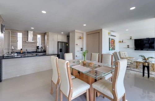 Urbanizacion Eliana Condo | Luxury Airport Penthouse 4 BD 3 BA + Rooftop Pool