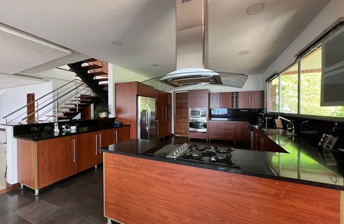 Castropol Villa | Gated Poblado Villa: Great Views + Nature + Jacuzzi + 24/7 Security