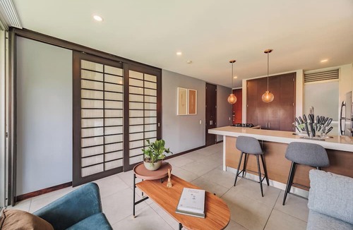 Las Lomas I Apartment | Cozy Unit with Unbeatable View in a Prime Location w/pool