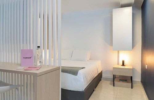 Las Lomas I Apartment | Lalinde by Wynwood House