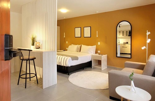 Las Lomas I Apartment | Lalinde by Wynwood House
