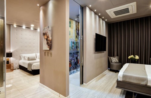 Popular Apartment | Luxury Suite w/HotTub at the heart of Lleras Park