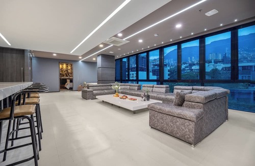 Popular Apartment | Luxury 12BR Penthouse Package right in Lleras Park