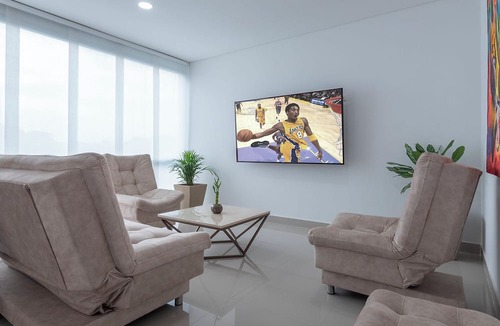 Urbanizacion Eliana Condo | Luxury Airport Penthouse - 3 BD 2 BA Suite + Rooftop Pool