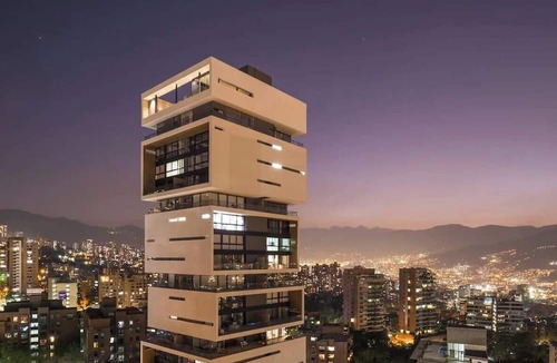 Las Lomas I Apartment | Energy Living Condo in El Poblado