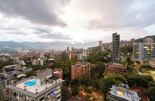 Las Lomas I Apartment | Energy Living Condo in El Poblado