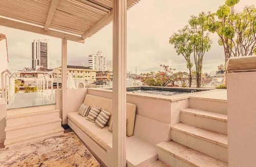 Cartagena Walled City House | Casa con Terraza Situada en Cartagena de Indias, Cerca al Castillo de san Felipe