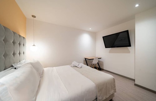 Financial District Apartment | 2BR Magnificent Apartment in Chapinero Alto with Laundry Facilities