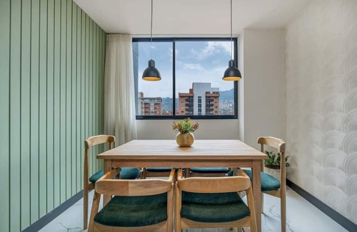 Laureles - Estadio Apartment | Luxury 3BR apt in Laureles with AC and fast Wifi