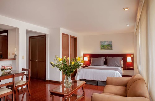 La Gran Via Apartment | Cora 96 Street Apartments