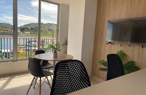 Guatape Apartment | Edificio Avenida Malecon