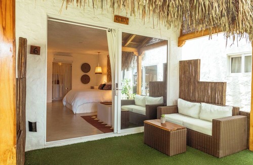 Rosario Islands Cabin | Bora Bora Cartagena
