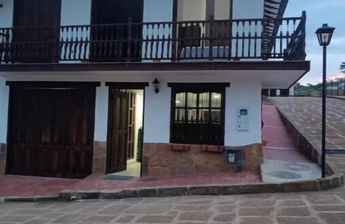 Curiti House | Charming 4-bedroom house with fitness room and WiFi in wonderful Curiti