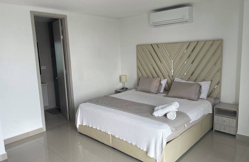 Crespo Apartment | Penthouse airport 3beds+2bath