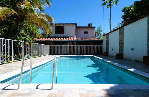 Garzon Bed & Breakfast | Double room with private bathroom - Direct access to the hallway