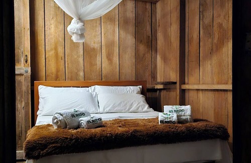 La Macarena Cabin | Cabaña El Nido: family comfort next to Caño Cristales + chef at your disposal.