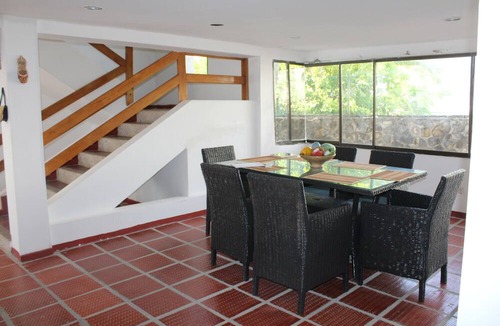 Tubara Cottage | Relax Near The Beach! 5 Bedroom Cottage with A/C & top amenities in Playa Medoza
