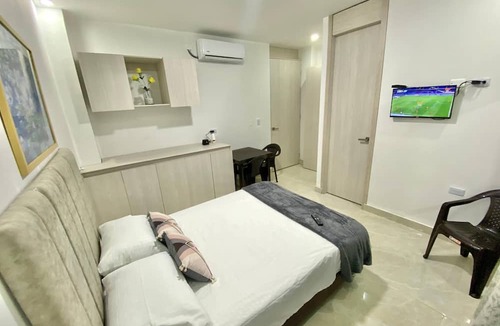 Barranquilla Apartment | Double room with balcony 300 mts from the river boardwalk