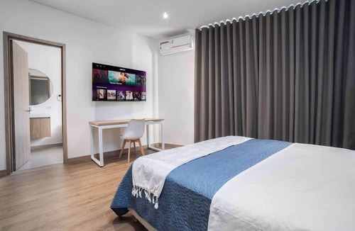 Cali Apartment | M301 - Studio with River View, A/C and Balcony