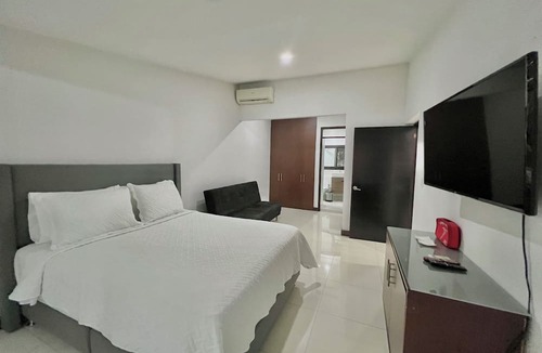 Zona Rosa Apartment | Casa Provenza Cartagena – Private Jacuzzi 3 Bedroom apartment in Provenza