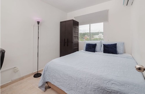 Torices Condo | Luxury CTG Condo Near Beach Cold Air Conditioning & Hot Water! Fast WiFi
