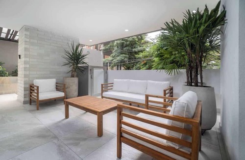 Granada Apartment | H502 Stunning 1BR Pool, Parking 24/7 Guards