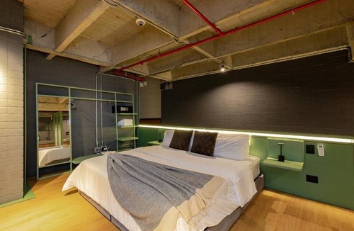Las Lomas I Apartment | H10 Provenza