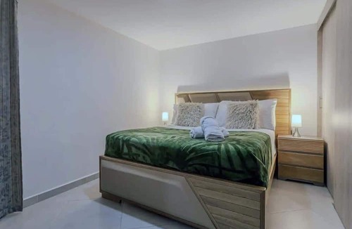 Sabaneta Apartment | Lux Penthouse: By Medellín, Great Dining, Nightlife, Fast Wifi & Self Check-in
