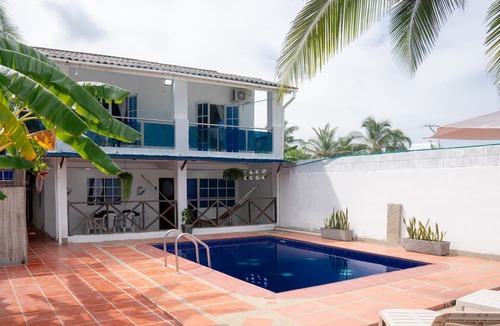 Santa Veronica House | Tropical 3 BR/3 BA beach Villa w pool, WiFi, & AC in beautiful Santa Veronica!