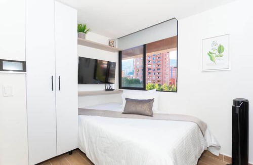 La America Apartment | Beautiful & Cozy LOFT, in Calasanz, 1 Person.