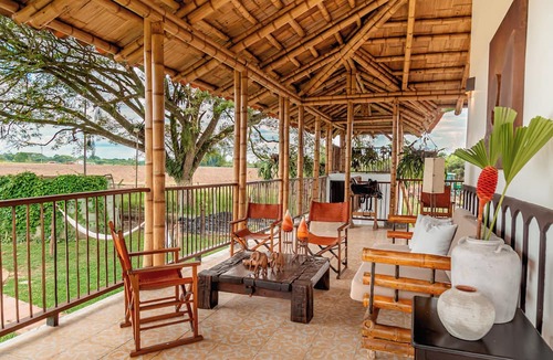 Montenegro Villa | CafeCasas Finca Boutique: Jacuzzi and Parque del Cafe