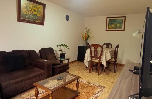 Engativa House | Comfort Room, Calm, Comfort and Convenience