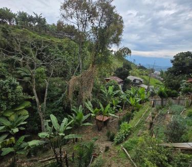 Manizales House | Hogar entre Flores Tradición y Cerca de Todo
