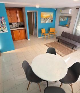 Castillogrande Apartment | 2 bedroom Apartment Near Beach and Bahía Castillo