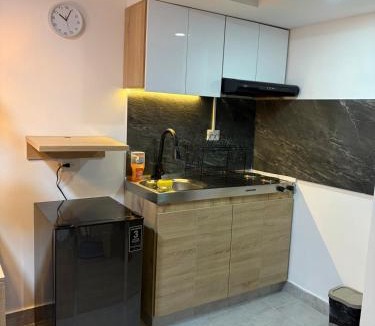 Calle 26 Apartment | Modern studio apartment near the airport