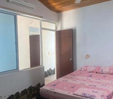 Flandes House | Flandes House y Pool