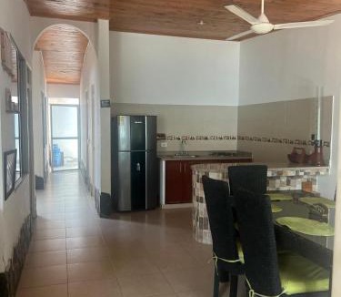 Flandes House | Flandes House y Pool
