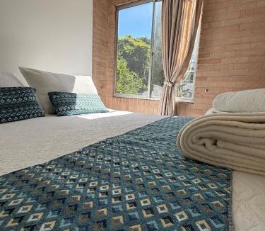 Suramericana Apartment | Living Montes