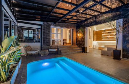 Envigado Villa | Luxury Lake Mansion: Pool & 15 min to Poblado