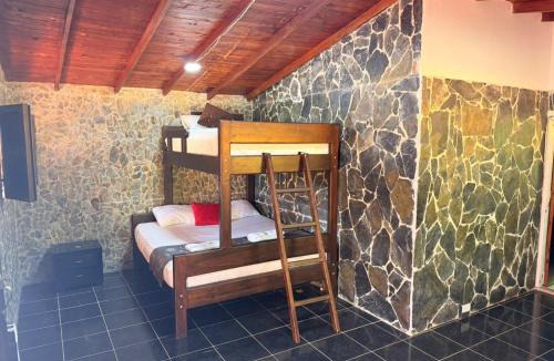 El Penol Hotel | Villa Paraiso Cabañas