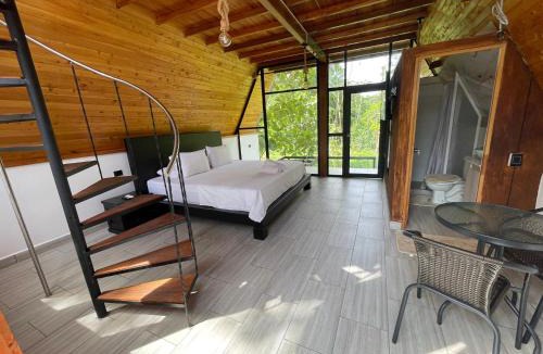 Puerto Triunfo House | Finca Monteverde en Doradal Piscina jacuzzi y naturaleza hasta 30 personas