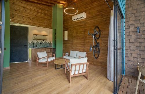 El Penol Hotel | Lagoa by Loop