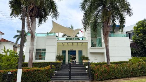 Melgar House | Memos Luxury House