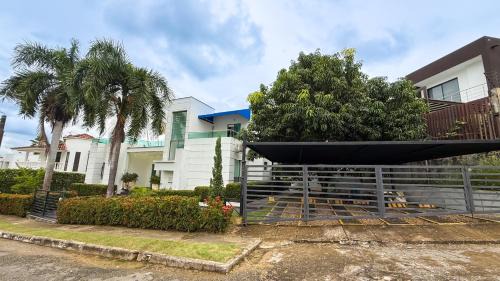 Melgar House | Memos Luxury House
