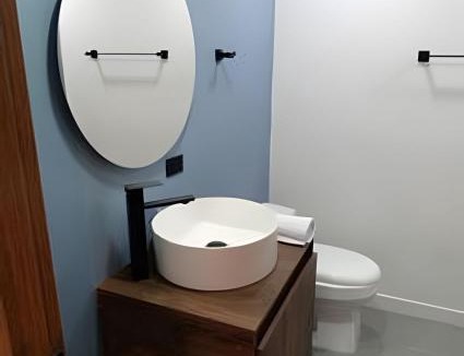La Castellana House | BlueLux Mde B&B - Gratis Desayuno Continental -Gratis Transporte desde Aeropuerto hasta Medellin