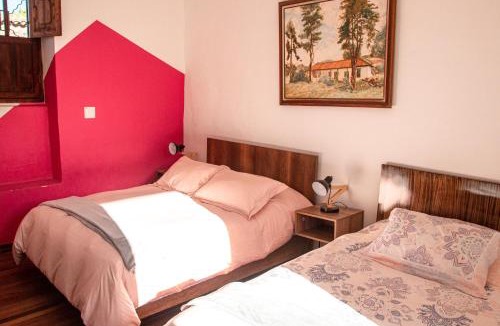 Guasca House | Hostal Kolibrí guasca, Hermosa Casa Colonial en el centro de Guasca