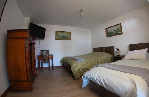 Guasca House | Hostal Kolibrí guasca, Hermosa Casa Colonial en el centro de Guasca