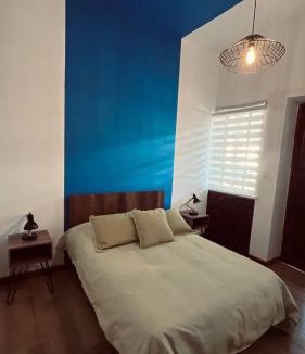 Guasca House | Hostal Kolibrí guasca, Hermosa Casa Colonial en el centro de Guasca